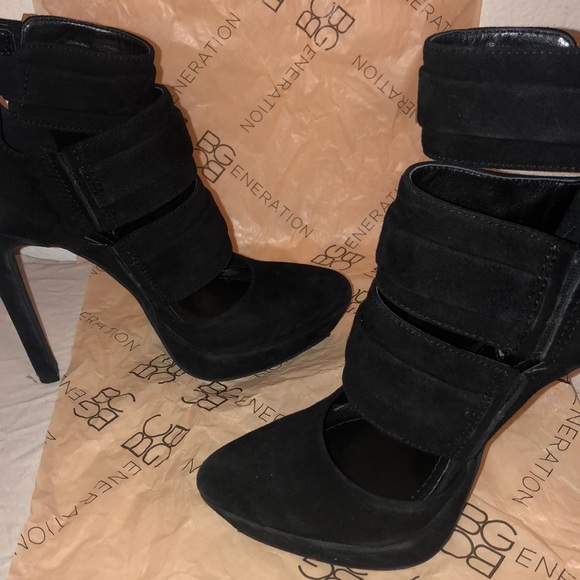 BCBGeneration black suede heel size 5.5M - Picture 5 of 8